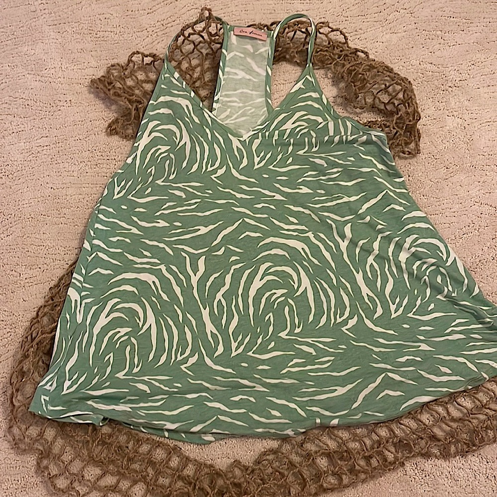 NWOT tank